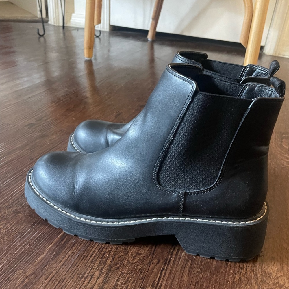Steve Madden boots